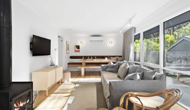 Wybellenna Magic I Second Living I Walk to beach