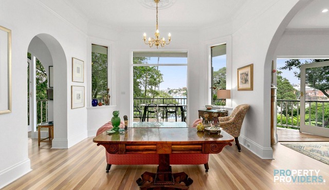 Wycombe Waterfront Apartment at Kurruba Point