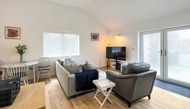 Wyn Shiels Hide Away