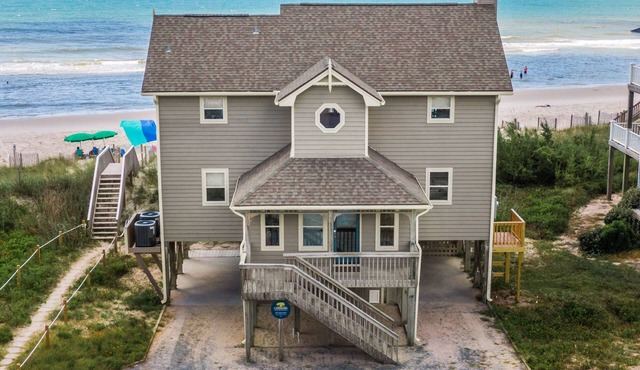 Wynd Swept # 111 Oceanfront House, Pool, Tennis courts, kayak launch!