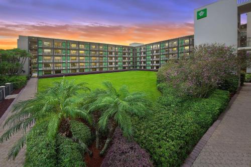 Wyndham Garden Lake Buena Vista – Disney Springs® Area