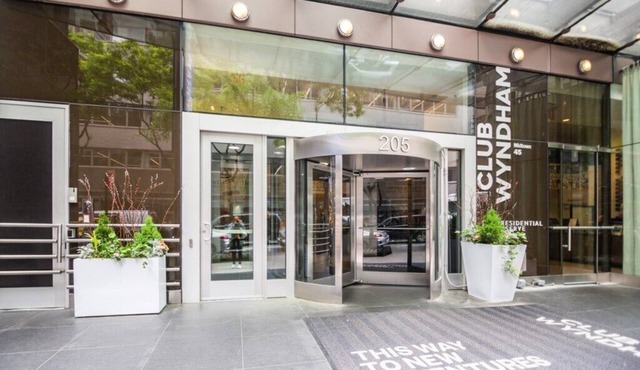 Wyndham Midtown 45 at New York City - Comfy Studio