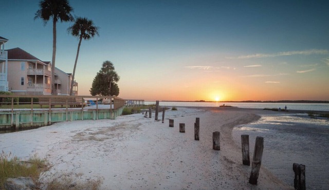 Wyndham Ocean Ridge - 2 BR Deluxe Condo| Pools, Golf, & More