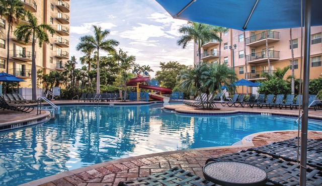 Wyndham Palm Aire | Four 2BR Suites Sleeps 24!