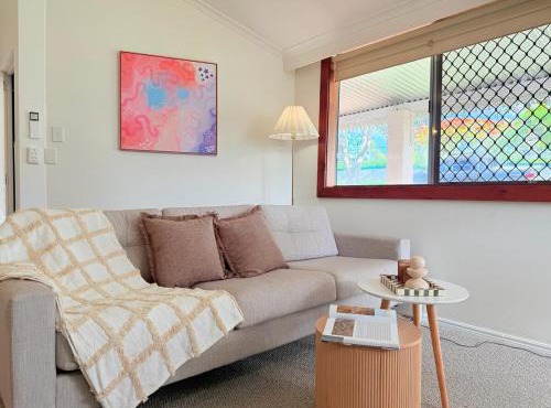 Wynnum Waves Retreat-3 Bedroom Coastal Escape