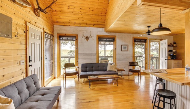 Wyoming Cabin ~ 2 Mi to Glendo State Park!