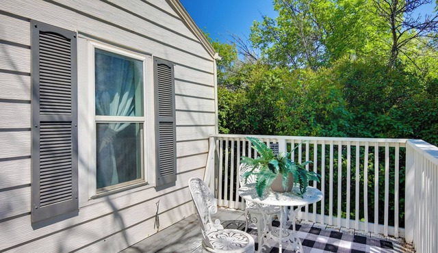 Wyoming Retreat w/ Furnished Porch, Near Fishing!