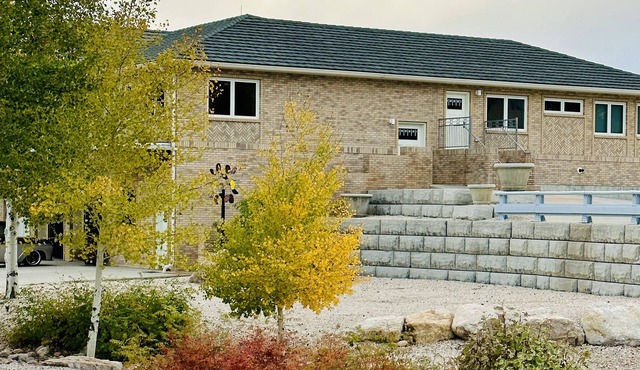 Wyoming views - Spacious Home on beautiful gated grounds