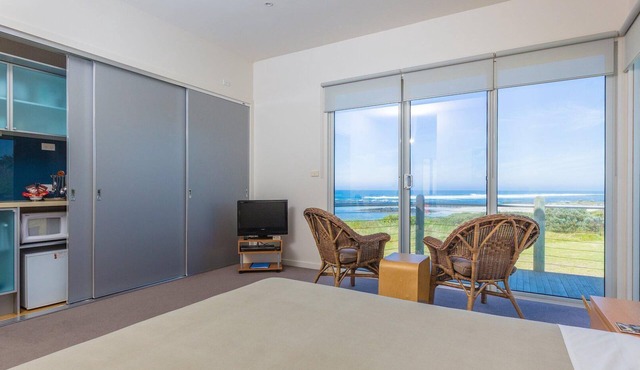 Wytonia 2 - Ocean Views From Your Bed