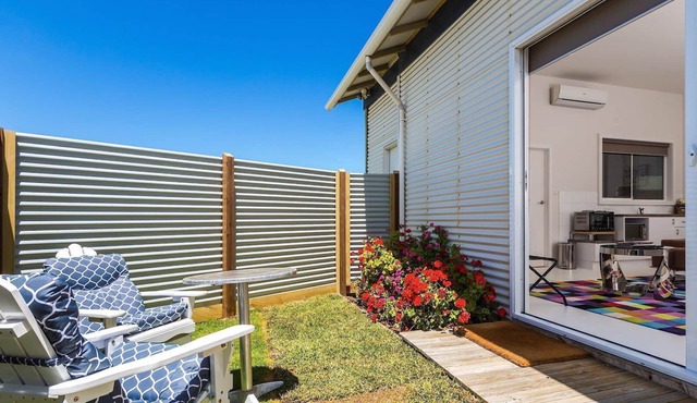 Wytonia Cabana - Quiet Secluded Property Just Meters From The Beach