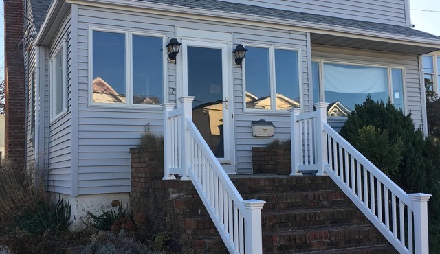 X-Large Home - Ocean Block - 240 ft. from Beach - Historic 9 bedroom