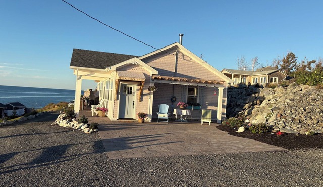 Xanadu By The Sea Premium Cottage Rentals(The Hydrangeas)