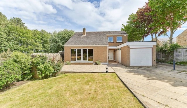 Xanadu: Quirky 3-Bed Near Beach & Village Pub