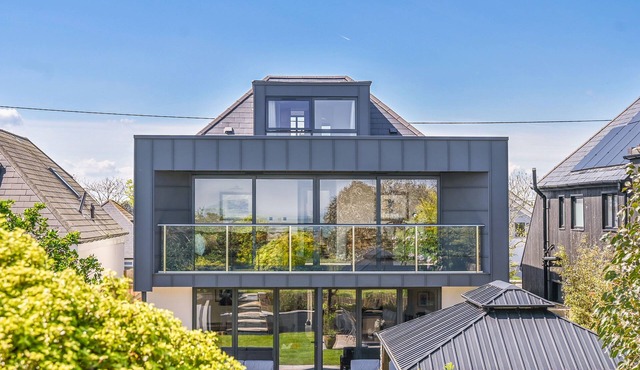 Xanadune Beach House - a holiday let that sleeps 10 guests in 5 bedrooms