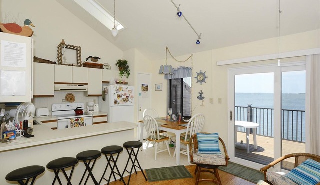 XPLORIE ACTIVITIES & LINENS INCLUDED*! PANORAMIC VIEWS! Bahama Princess-Direct bayfront 2BR/2BA condo.