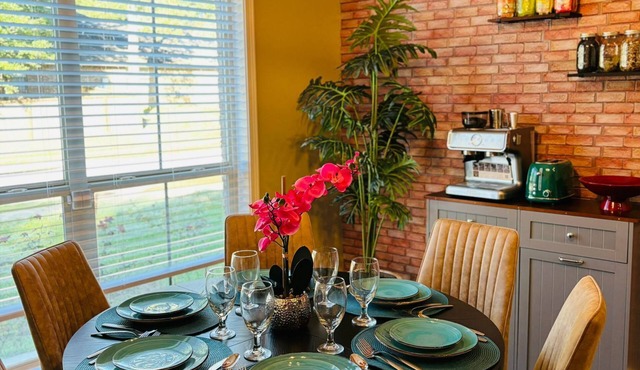Xquisite Nook, the ideal getaway in Daphne, AL!