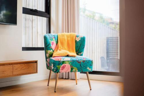 XV - Sun Soaked Ultimate Bentleigh Convenience