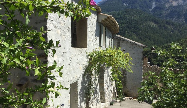 XVI century village house Panoramic view of MONT VENTOUX