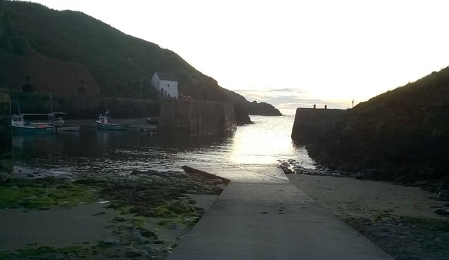 Y Beudy (The Cow Byre) Sleeps 8 (4 Bedrooms)