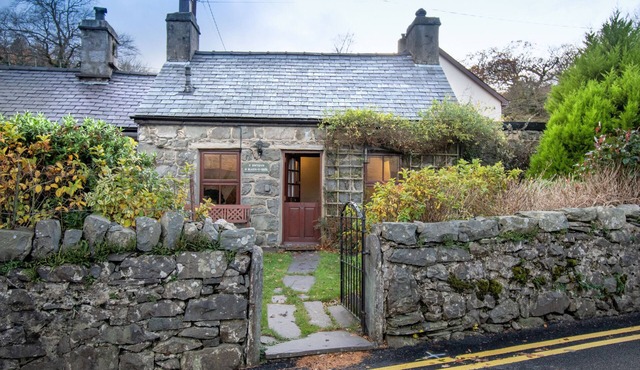 Y Bwthyn Llanberis - Two Bedroom Cottage, Sleeps 2