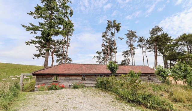 Y CABAN, pet friendly, character holiday cottage in Llangollen