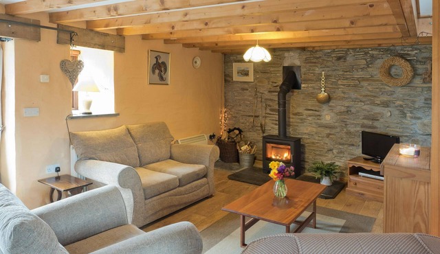 Y Cartws, Cardigan - Two Bedroom Cottage, Sleeps 4