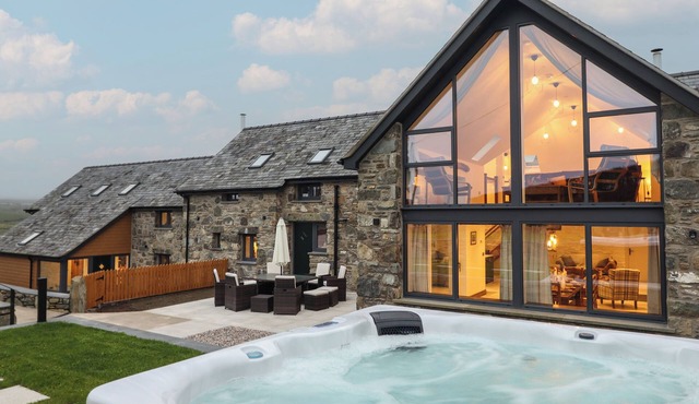 Y CÔR, family friendly, luxury holiday cottage in Cerrigydrudion