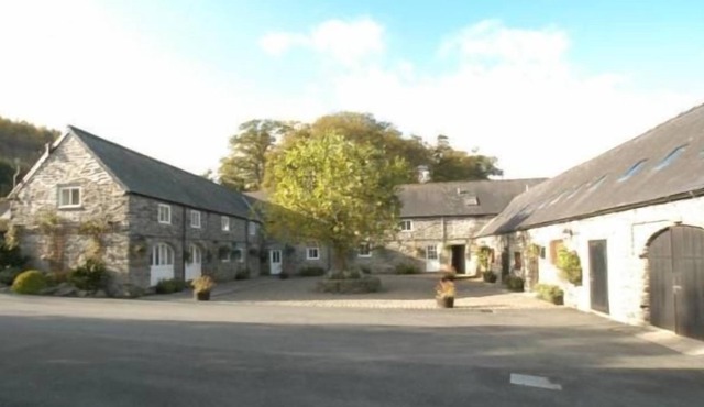 Y GADLAS - sleeps 4 guests in 2 bedrooms, Nr Bala, Snowdonia