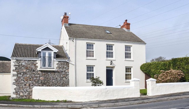 Y Parlwr is a perfect, pet-friendly pad.