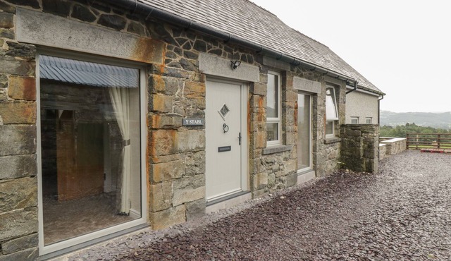 Y STABL, family friendly, character holiday cottage in Llanrwst