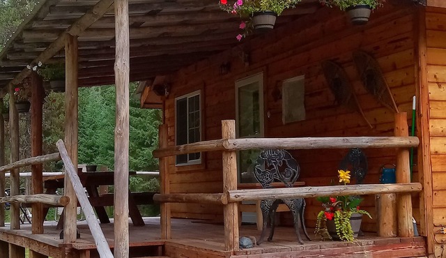 Yaak, Montana, Remote Northwest Rocky Mountain Cabin, 50 miles north of Troy, MT