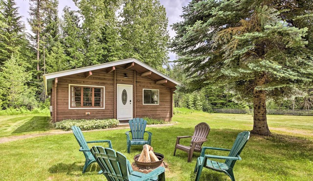 'Yaakwards' Log Cabin in Yaak River Valley!