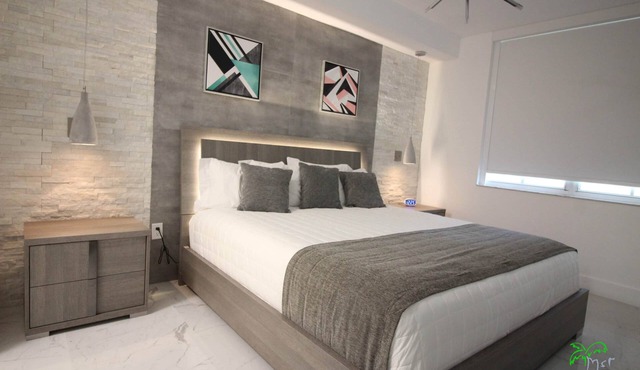 Yacht Club at Aventura Cozy Lux 2 Bed 2 Bath New