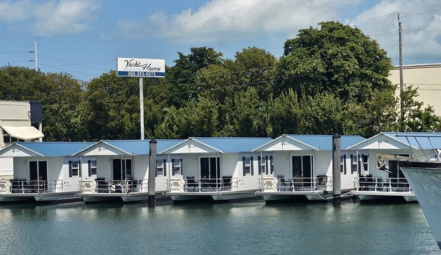 Yacht Haven Marina
