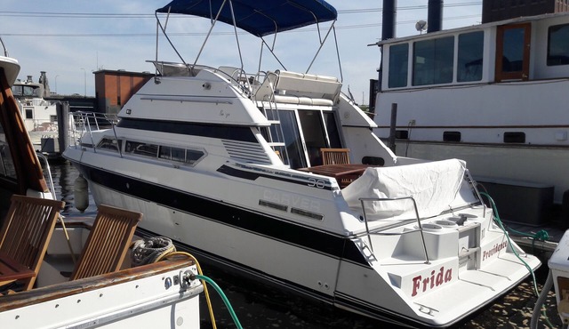 Yacht rental Downtown Providence