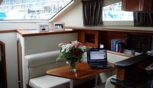 Yachta Yachta Yachta on the wata island and cruise