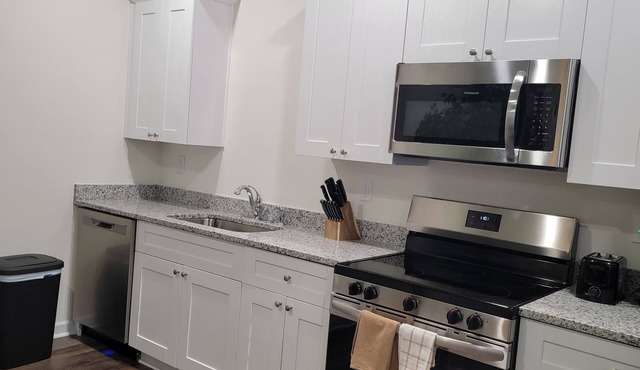 Yah House, Newly built basement at the heart of Metro Atlanta.