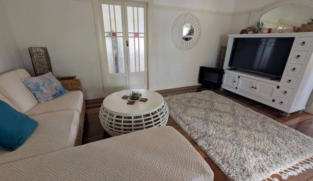 Yamba Somerset Cottage