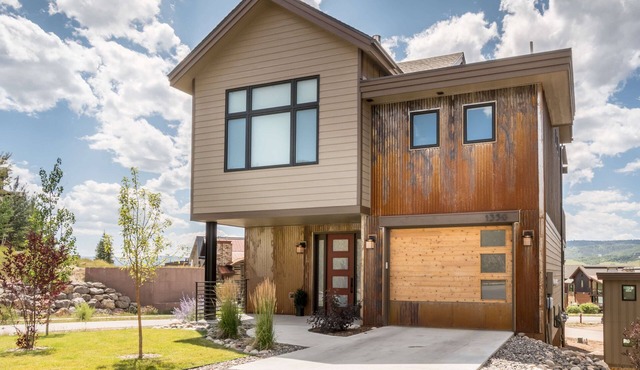 Yampa Valley Viewhouse | Private Gondola | Pool & Multiple Hot Tubs | Close to Slopes