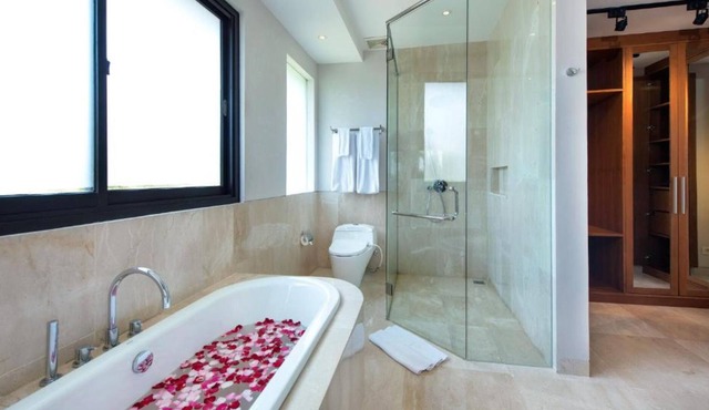 Yamuna 4 BR Private Pool Cliff frontage w/Ocean View #A1