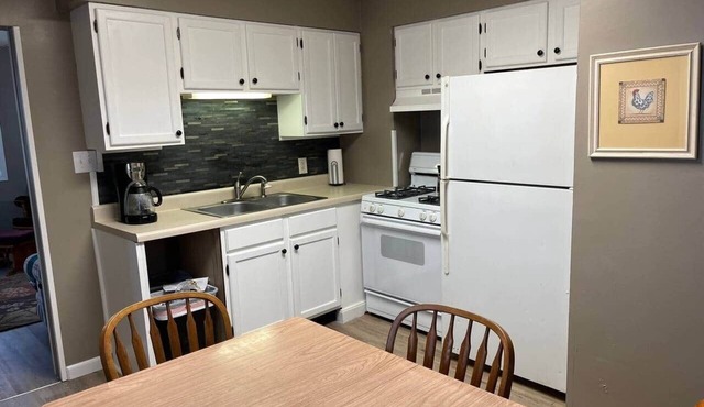 Yang on Sprang - Comfortable 1 bedroom duplex