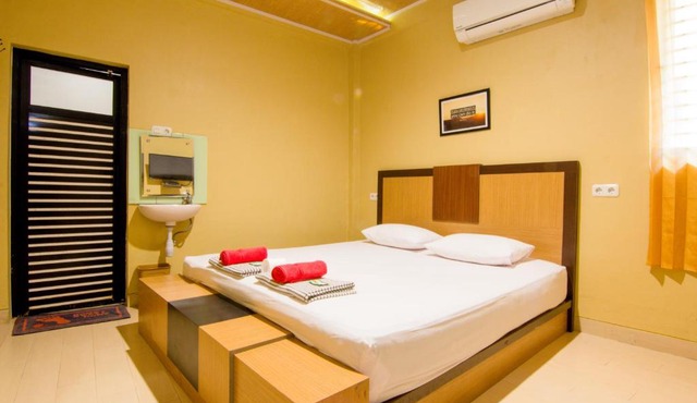 Yani Homestay
