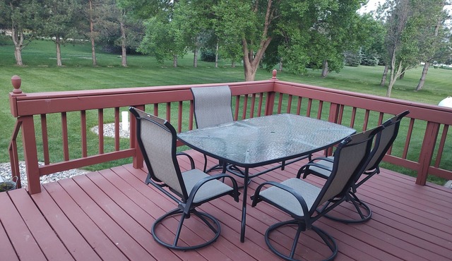 Yankton home close to the lake