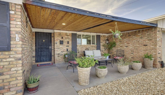 Yard w/BBQ Gazebo: Home Near Fort Bliss & Hiking