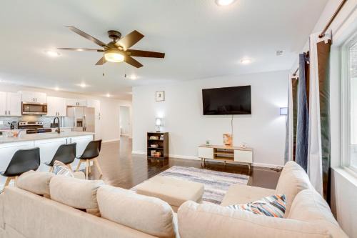 Yard w/Patio: Family-Friendly Home in Lamar!