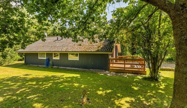 "Yarla" - 500m to the fjord by Interhome