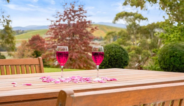 Yarra Valley 2BR Lux Vineyard Retreat