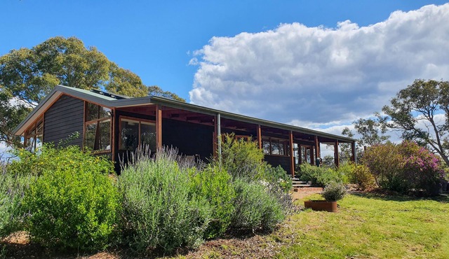 Yarra Valley Bush Sanctuary 30 acre Private Retreat