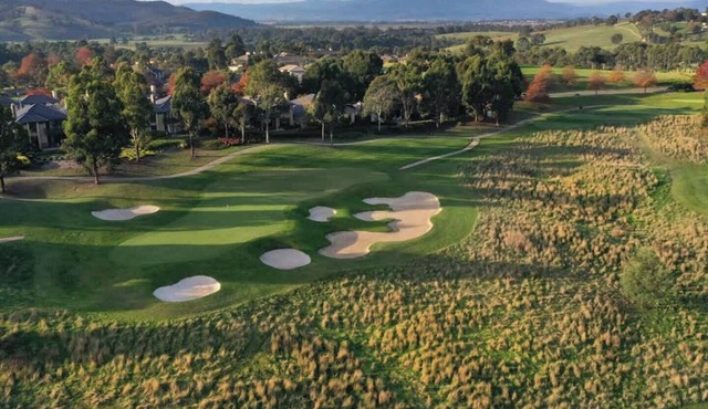 Yarra Valley Serenity House in Golf Course Resort