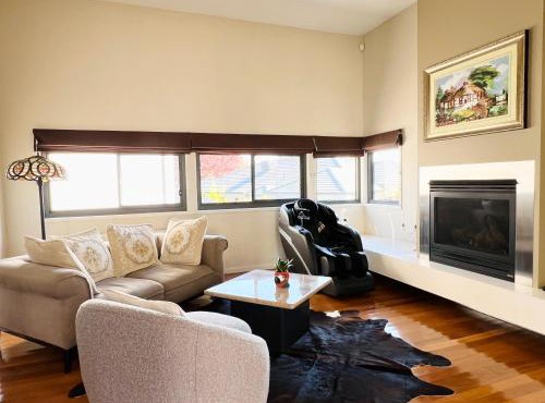 Yarra Valley Serenity House in Golf Course Resort